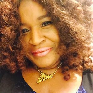 Meet your Posher, Joyce